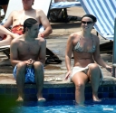 Имя файла=Kimberley_and_Justin_in_the_Carribean_16_06_09_284429.jpg
Размер файла=298КБ
Размеры=1499x1470
Дата=Март 29, 2012 Kimberley_and_Justin_in_the_Carribean_16_06_09_284429.jpg