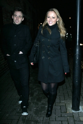 Kimberley_Walsh_leaving_Russel_Brand_s_Gig_110209_28329.jpg