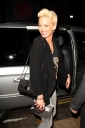 Sarah_and_Nicola_leaving_the_Lyric_theatre_120309_281629.jpg