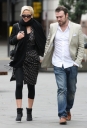 Имя файла=Sarah_and_Tommy_in_Manchester_020309_281129.jpg
Размер файла=126КБ
Размеры=329x480
Дата=Март 29, 2012 Sarah_and_Tommy_in_Manchester_020309_281129.jpg