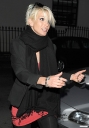 Sarah_arriving_at_home_with_puppy_080409_28729.jpg