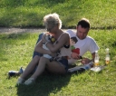 Sarah_Harding_and_Tom_in_the_park2C_London_31_05_09_28529.jpg