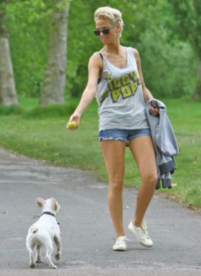 Sarah_Harding_and_Tommy_Crane_out_with_Claude_28_05_09_28129.jpg