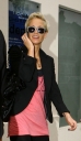 Sarah_Harding_leaves_her_home_090409_281529.jpg