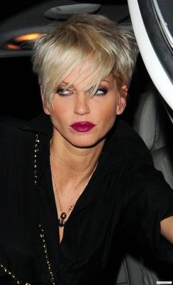 Sarah_leaving_The_Groucho_Club_260309_2810329.jpg