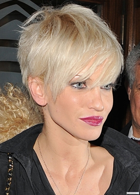 Sarah_leaving_The_Groucho_Club_260309_2811329.jpg