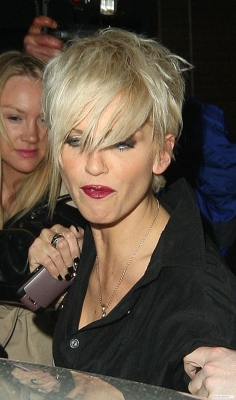 Sarah_leaving_The_Groucho_Club_260309_285729.jpg