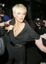 Sarah_leaving_The_Groucho_Club_260309_2813929.jpg