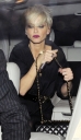 Sarah_leaving_The_Groucho_Club_260309_287729.jpg