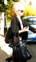 Sarah_Harding_leaving_her_home_010409_281029.jpg