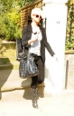 Sarah_Harding_leaving_her_home_010409_281229.jpg