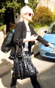 Sarah_Harding_leaving_her_home_010409_281429.jpg