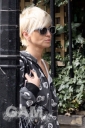Имя файла=Sarah_Harding_leaving_her_home_270309_28529.jpg
Размер файла=129КБ
Размеры=667x1000
Дата=Март 29, 2012 Sarah_Harding_leaving_her_home_270309_28529.jpg