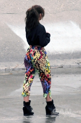 Cheryl_Cole_filming_a_music_video_in_LA_31_03_12_2810729.jpg
