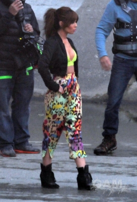 Cheryl_Cole_filming_a_music_video_in_LA_31_03_12_2811429.jpg