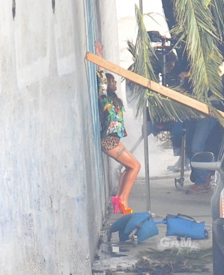 Cheryl_Cole_filming_a_music_video_in_LA_31_03_12_281329.jpg