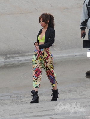 Cheryl_Cole_filming_a_music_video_in_LA_31_03_12_2820629.jpg