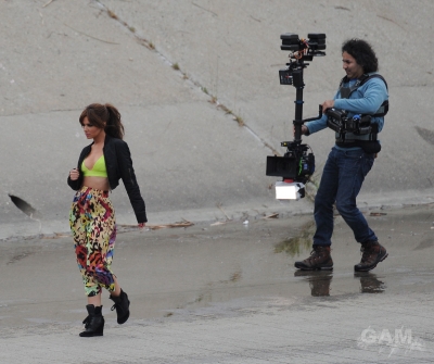 Cheryl_Cole_filming_a_music_video_in_LA_31_03_12_2820829.jpg