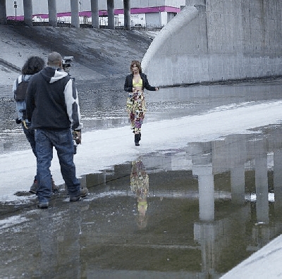 Cheryl_Cole_filming_a_music_video_in_LA_31_03_12_2821429.gif