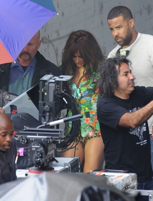Cheryl_Cole_filming_a_music_video_in_LA_31_03_12_285829.jpg