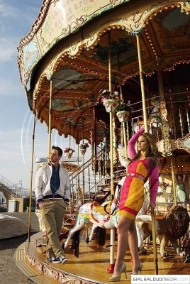 Kimberley_Walsh_-_Sven_Arnstein_OK_Magazine_2011_281329.jpg