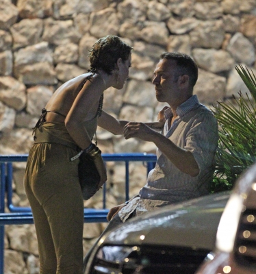 Sarah_and_Tom_out_in_Ibiza_at_4am_14_07_11_281929.jpg
