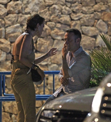 Sarah_and_Tom_out_in_Ibiza_at_4am_14_07_11_282129.jpg