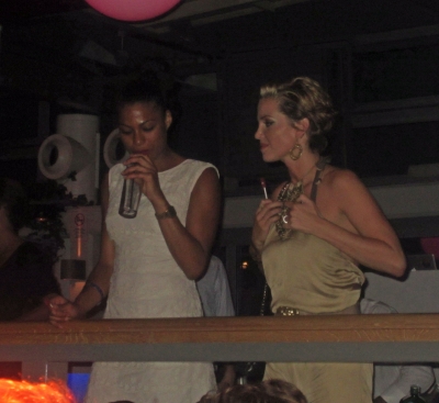 Sarah_and_Tom_out_in_Ibiza_at_4am_14_07_11_283629.jpg