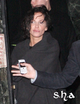 Sarah_and_Tommy_leaving_the_Box_club_26_02_11_28729.jpg