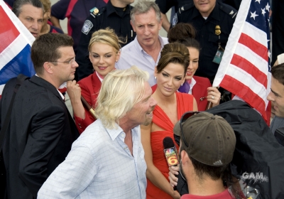 Sarah_celebrates_Virgin_Atlantic_25th_anniversary_Maiami_15__06_11_281029.jpg