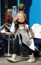 Sarah_Harding_arriving_home_after_Yoga_30_03_12_281029.jpg