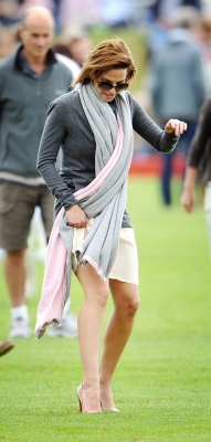 Sarah_Harding_at_Beaufort_Polo_Club_19_06_11_28629.jpg