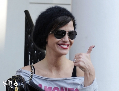 Sarah_Harding_leaving_her_hotel_08_03_11_284429.jpg