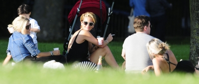 Sarah_Harding_out_in_Primrose_Hill_24_07_11_281529.jpg