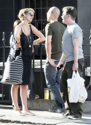 Sarah_Harding_out_in_Primrose_Hill_24_07_11_282829.jpg