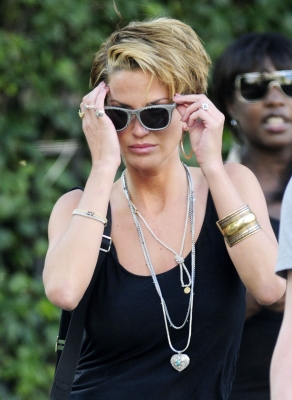 Sarah_Harding_out_in_Primrose_Hill_24_07_11_28429.jpg