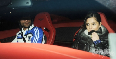 Cheryl_and_Ashley_leave_football_match_16_12_09_282729.jpg