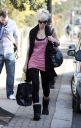 Sarah_Harding_leaving_her_home_300309_28429.jpg