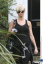Имя файла=Sarah_Harding_leaving_home_070409_281429.jpg
Размер файла=273КБ
Размеры=1199x1765
Дата=Апр 01, 2012 Sarah_Harding_leaving_home_070409_281429.jpg