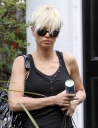 Имя файла=Sarah_Harding_leaving_home_070409_281629.jpg
Размер файла=835КБ
Размеры=2307x3000
Дата=Апр 01, 2012 Sarah_Harding_leaving_home_070409_281629.jpg