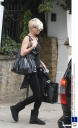Имя файла=Sarah_Harding_leaving_home_070409_281829.jpg
Размер файла=261КБ
Размеры=1199x1944
Дата=Апр 01, 2012 Sarah_Harding_leaving_home_070409_281829.jpg