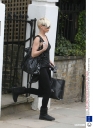 Имя файла=Sarah_Harding_leaving_home_070409_282029.jpg
Размер файла=249КБ
Размеры=1199x1642
Дата=Апр 01, 2012 Sarah_Harding_leaving_home_070409_282029.jpg