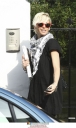 Sarah_Harding_leaving_home_140409_281429.jpg