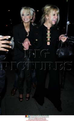 Sarah_Harding_leaving_Mahiki_hand-in-hand_with_Jo_Wood_240209_284929.jpg