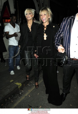 Sarah_Harding_leaving_Mahiki_hand-in-hand_with_Jo_Wood_240209_285829.jpg