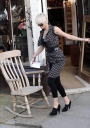 Имя файла=Sarah_Harding_shops_in_an_antique_shop_110309_28129.jpg
Размер файла=127КБ
Размеры=709x1000
Дата=Апр 01, 2012 Sarah_Harding_shops_in_an_antique_shop_110309_28129.jpg