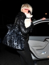 Sarah_Harding_visits_a_mystery_man_in_Camden_13_02_09_282029.jpg