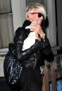 Sarah_Harding_visits_a_mystery_man_in_Camden_13_02_09_28829.jpg