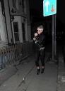 Sarah_Harding_visits_a_mystery_man_in_Camden_13_02_09_28929.jpg