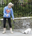 Sarah_Harding_walking_with_her_dog_and_Tom_25_05_09_28629.jpg